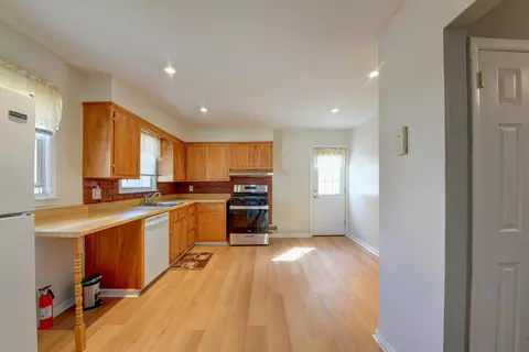 149 Charles St, Secaucus, NJ 07094 photo 8