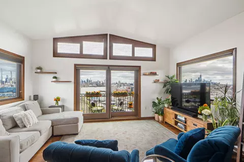 1208 Palisade Ave #3, Union City, NJ 07087
