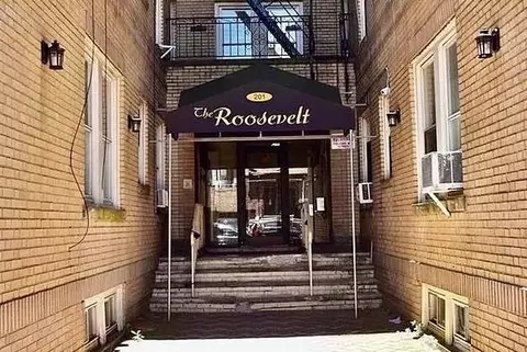 201 45th St # E4, Union City, NJ 07087