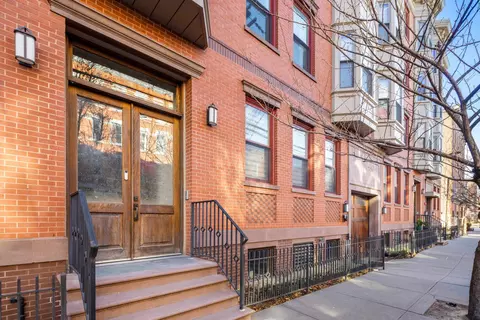 231 1st St #1B, Jersey City, NJ 07302