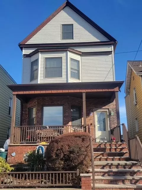 126 Lord Ave, Bayonne, NJ 07002