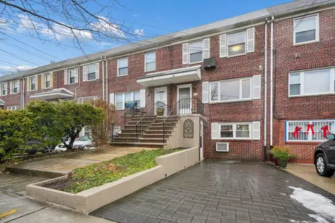 15 Towers St, Jersey City, NJ 07305