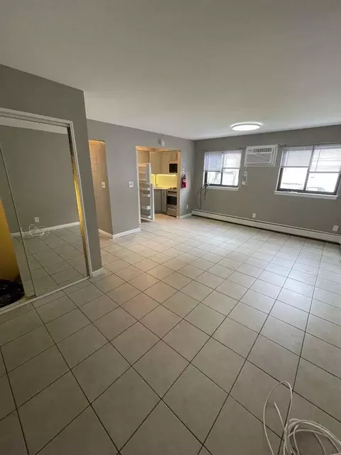 17 68th St UNIT 7, Guttenberg, NJ 07093