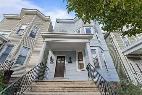 82 Highwood Ter, Weehawken, NJ 07086