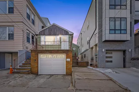 119 Carlton Ave, Jersey City, NJ 07306
