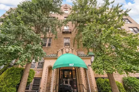 107 Kensington Ave #204A, Jersey City, NJ 07304