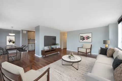 100 Manhattan Ave #205, Union City, NJ 07087