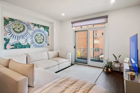 208 Shearwater Ct W #37, Jersey City, NJ 07305