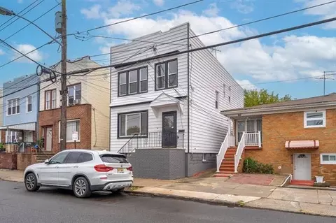 143 Roosevelt Ave, Jersey City, NJ 07304