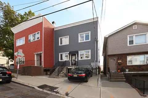 201 Zabriskie St #1, Jersey City, NJ 07307