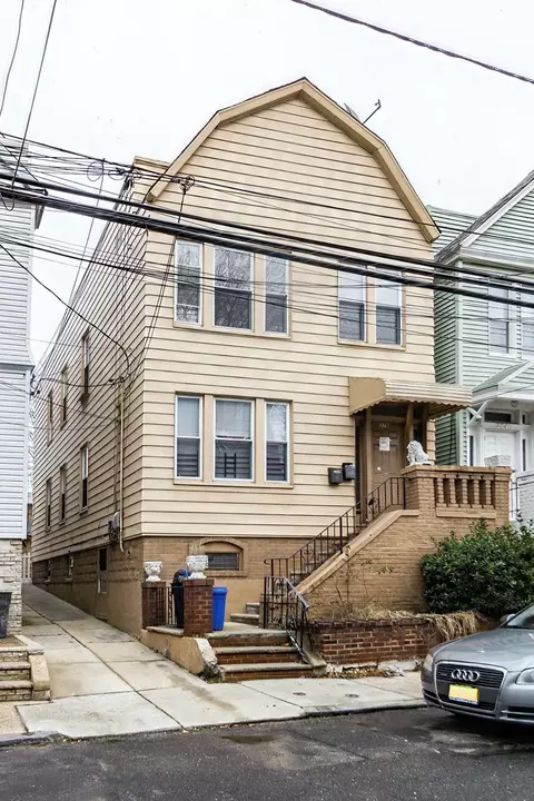 276 Winfield Ave, Jersey City, NJ 07305