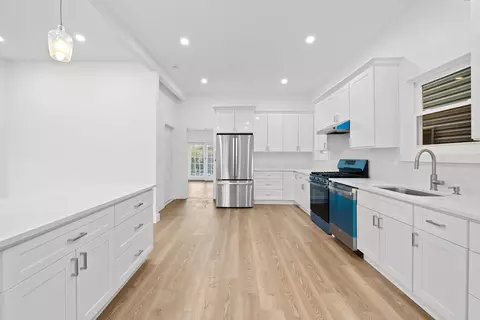 204 Avenue E, Bayonne, NJ 07002