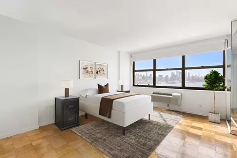 7002 Blvd E #32F, Guttenberg, NJ 07093