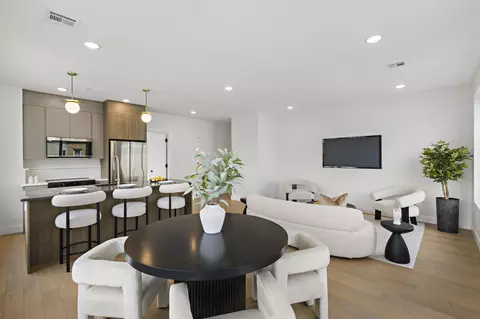 35 Orchard St #301, Jersey City, NJ 07306