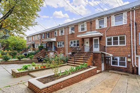 53 College St, Jersey City, NJ 07305
