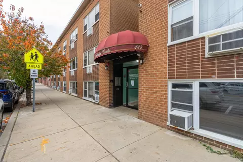120 32nd St #2D, Union City, NJ 07087