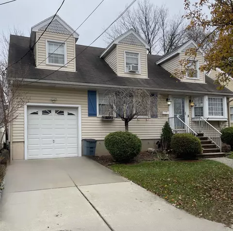 728 Irving Pl, Secaucus, NJ 07094
