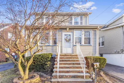 840 Roosevelt Ave, Secaucus, NJ 07094