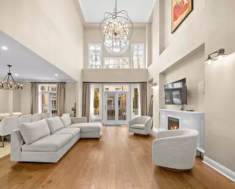 208 Shearwater Ct W #15, Jersey City, NJ 07305