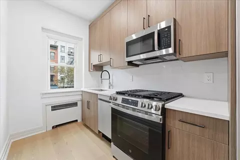 1027 Washington St #2F, Hoboken, NJ 07030