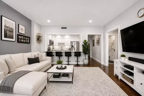 100 Shearwater Ct E #54, Jersey City, NJ 07305