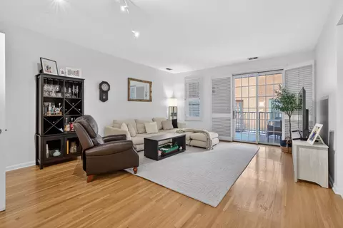 456 9th St #19, Hoboken, NJ 07030