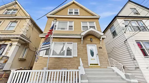 159 W 32nd St, Bayonne, NJ 07002