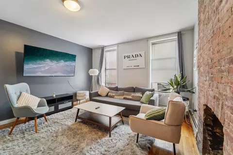 452 1st St #2, Hoboken, NJ 07030