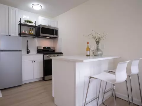 165 Vroom St #4B, Jersey City, NJ 07306