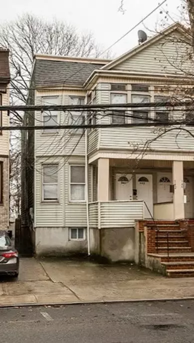 342 Avenue E, Bayonne, NJ 07002