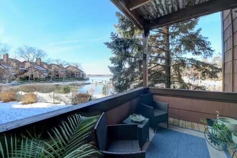 16 Marina Ky #16, Secaucus, NJ 07094