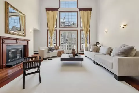 30 Half Moon Isle, Jersey City, NJ 07305