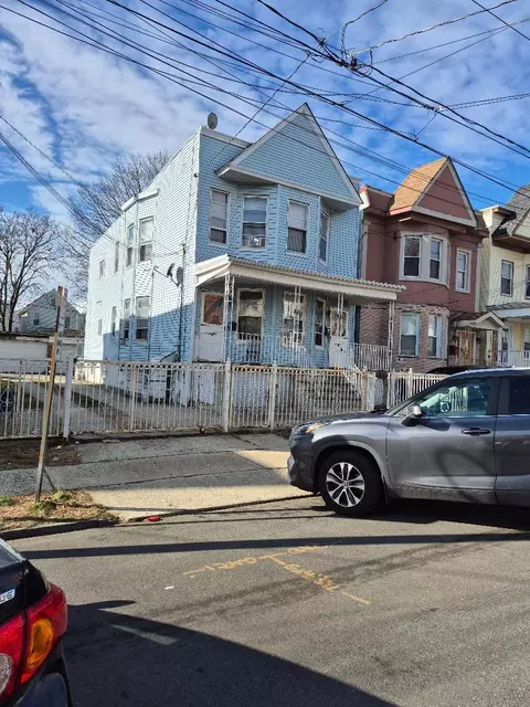 77 Pearsall Ave, Jersey City, NJ 07305
