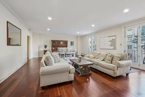 100 Shearwater Ct E #25, Jersey City, NJ 07305