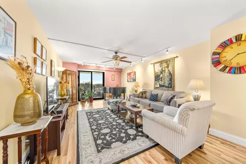 7855 Blvd E #9H, North Bergen, NJ 07047