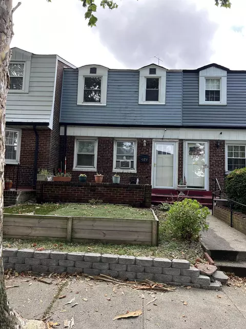 323 Stevens Ave, Jersey City, NJ 07305