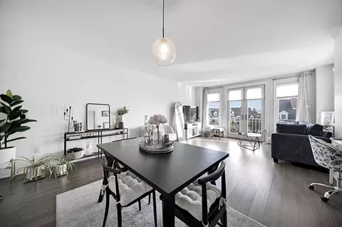 204 Shearwater Ct W #33, Jersey City, NJ 07305