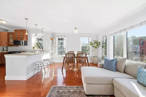 700 Bloomfield St #3, Hoboken, NJ 07030