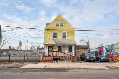145 Pacific Ave, Jersey City, NJ 07304