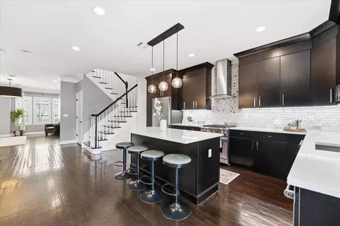 397 3rd St #2, Jersey City, NJ 07302