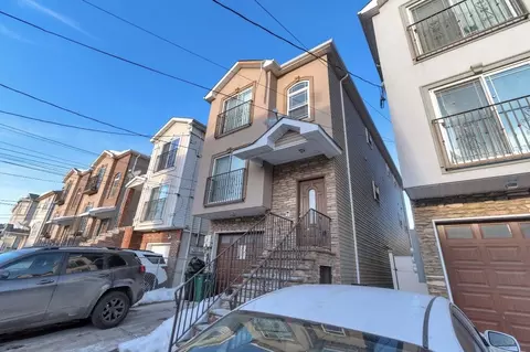 327 Park St, Elizabeth, NJ 07206