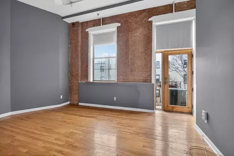 1015 Grand St #2B, Hoboken, NJ 07030