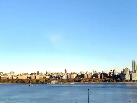 6701 Blvd E #D1, West New York, NJ 07093