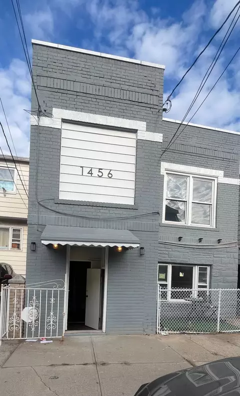 1456 44th St, North Bergen, NJ 07047