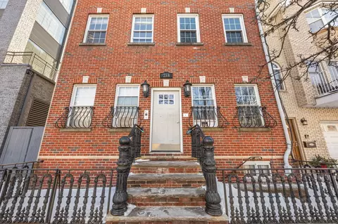258 Pine St #2R, Jersey City, NJ 07304