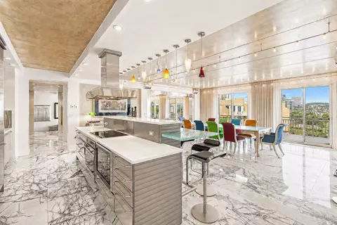 1055 River Rd #PH 8, Edgewater, NJ 07020