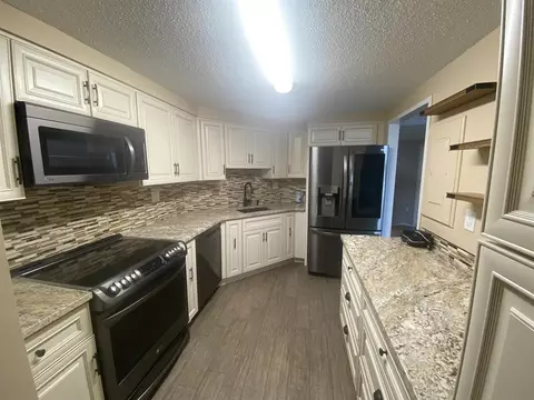 1836 Harmon Cove Tower #1836, Secaucus, NJ 07094