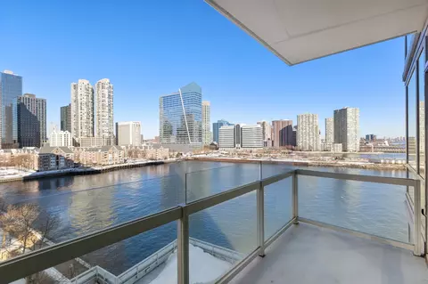 2 2nd St #801, Jersey City, NJ 07302