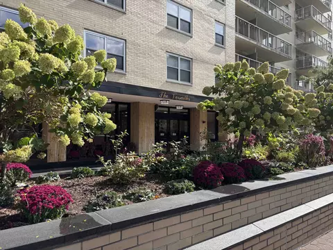 6600 Blvd E #18A, West New York, NJ 07093
