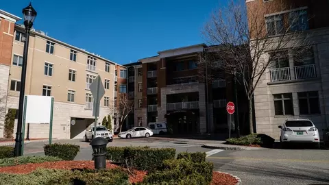7400 River Rd #225, North Bergen, NJ 07047